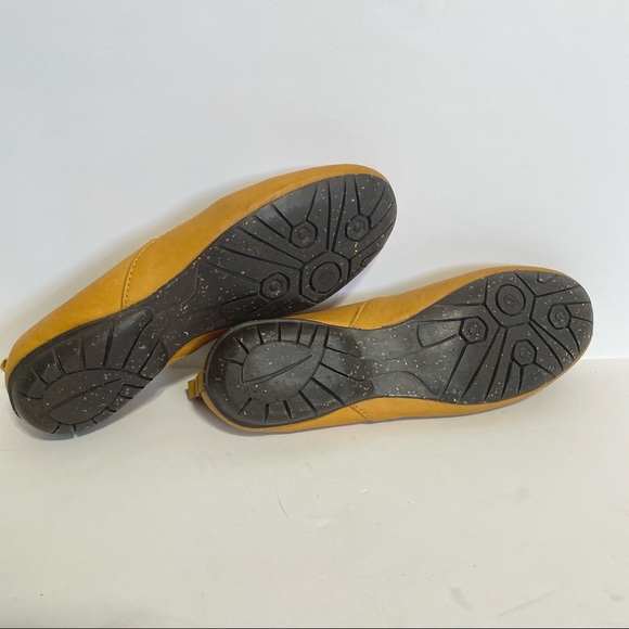 Sergio Tomani Yellow Mary Jane Flats size 8.5 - Picture 6 of 7